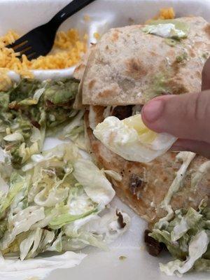 Lettuce salat cut into unusually large chunks instead of the usual salad I enjoy (also the old avocado)