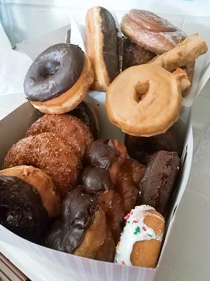 THNX hubby‍‍ made my morning This donut shop is alwys our go-to!!