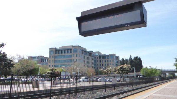 Picture shot of the Sunnyvale Ca Cal train Station!!!