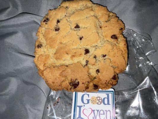 Chocolate chip cookie