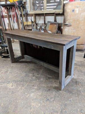 Custom bar table