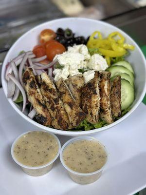 Greek salad with grilled chicken