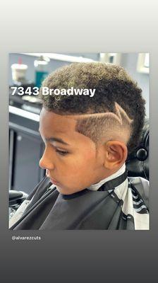 Burst fade with design @alvarezcuts