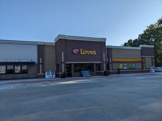 Love's Travel Stop, Lafayette