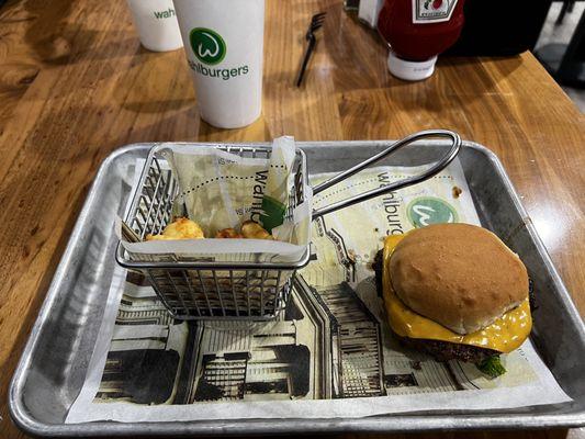 Pauls Fave Burger with Cheese Curds