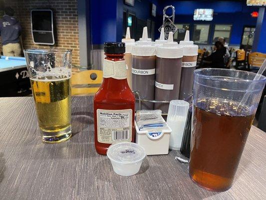 Beer, tea & their sauce tray.