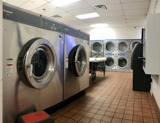 iWash 365 Laundry Wilmington NC Large 8 load washers and 5 load Dryers