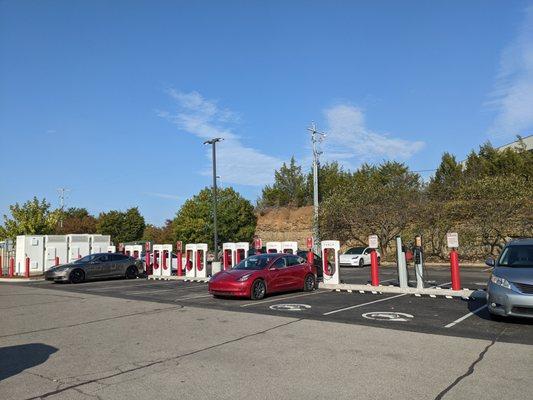 Tesla Supercharger, Brentwood