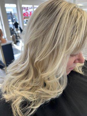 Bombshell blondes by Michele