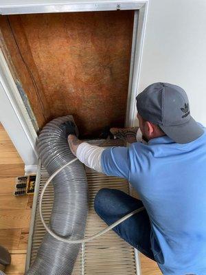 Cleaning a Return Vent for an HVAC System