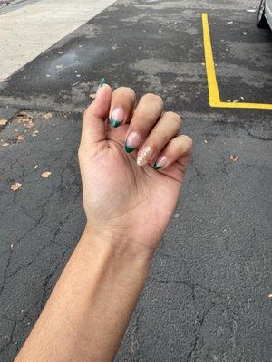 nails