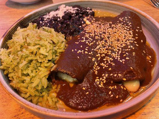 Mole enchiladas