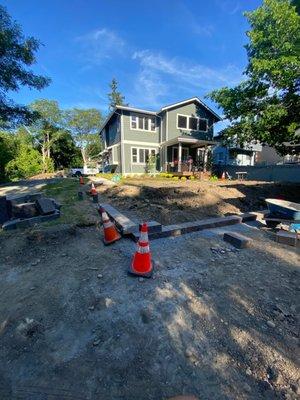 Retaining wall levels