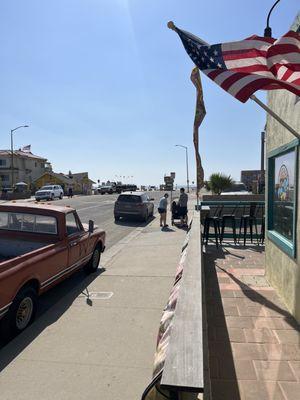 Pier St Deli is 1/2 black to the Park Hut to pull onto the beach.