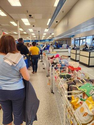 Long line only one cashier