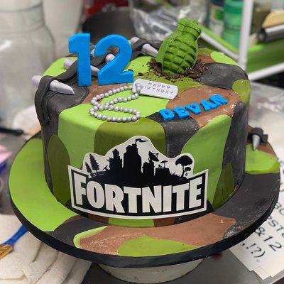 Fortnite cake made with fondant