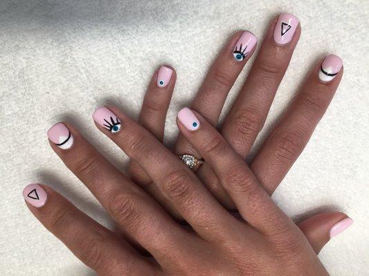 Short nails with design