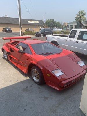 Lamborghini Countach replica repainted.