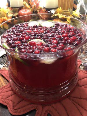 Cranberry pineapple punch, recipe on Pinterest.