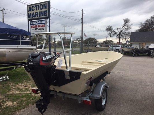 HOG iSLAND SKIFFS