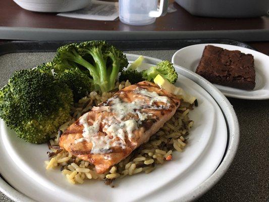 Ordered from the menu at Mercy hospital, Ozark, MO. Grilled Salmon on a bed of wild rice, with steamed broccoli and a perfect brownie! *****