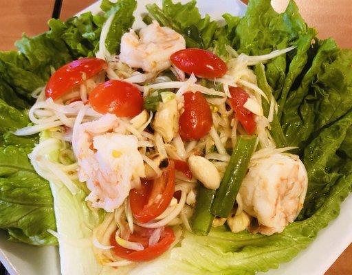 Papaya salad ( som tuM)