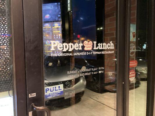 Pepper Lunch is the only restaurant that offers counter order