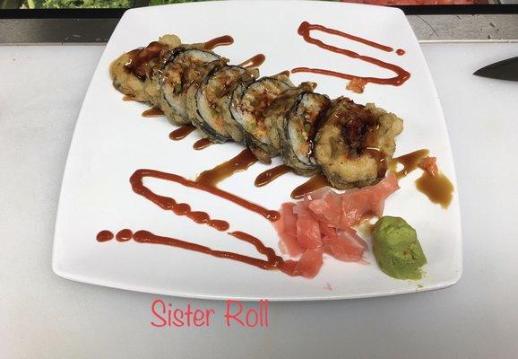 Fry roll for beginners filled with spicy tuna and asparagus inside.