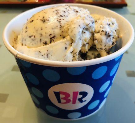 Chocolate Chip double scoop