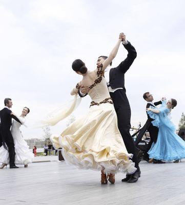 Ballroom and social dance lessons in Orlando: Waltz, ChaChaCha, Tango, Salsa, Rumba, Swing etc.