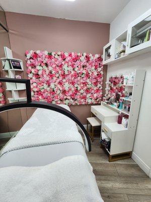 Lashes and facials room