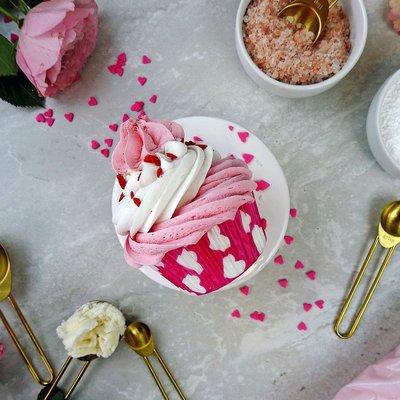 Romance Bath Cupcake