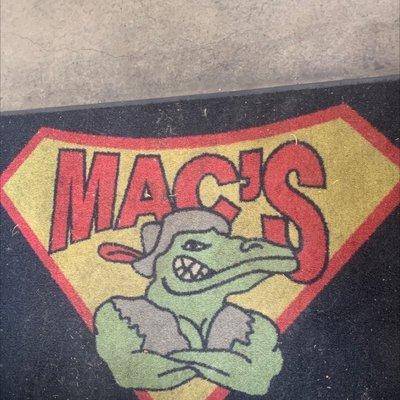 Mac's Mini Mart