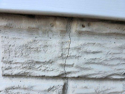 Foundation cracks