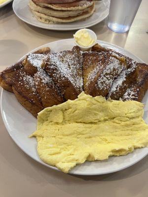 Two eggs and French toast