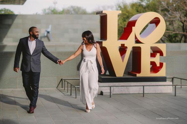 beautiful engagement photos at The McNay  https://jonathanivyphoto.com/2022/08/mcnay-engagement-photos-jina-mike/