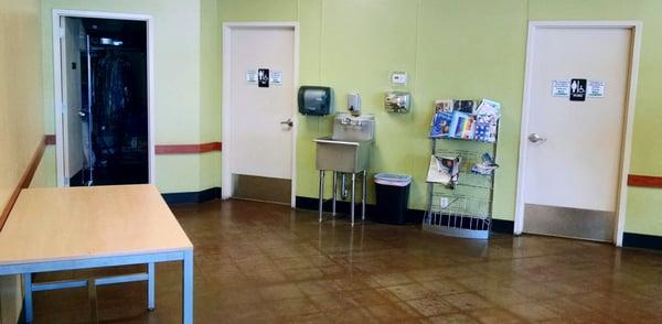 Bathrooms, laundry sink and reading rack.