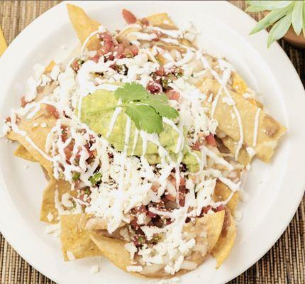 Super nachos with 3 cheeses