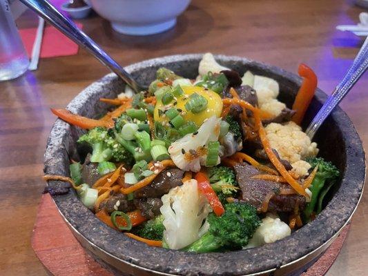 Bibimbap bowl with steak. DELICIOUS and nutritious