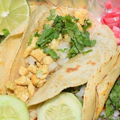 Chicken Tacos: Lonchera Adonai