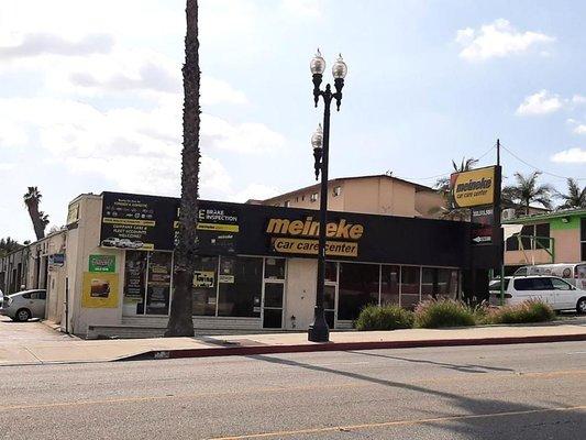 Meineke Car Care Center building