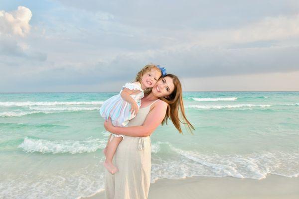 Simply Charming Photos Destin Beach Photographer.  850-368-5801.  Making Memories Last a Lifetime.