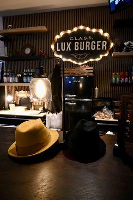 Lux Burger