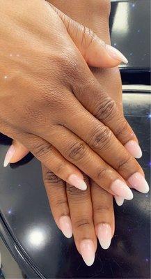 Love, Love, Love Lisa! Almond shaped ombré nails- absolute perfection!