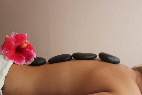 Pohaku Wela ~ Hawaiian Hot Stone Massage