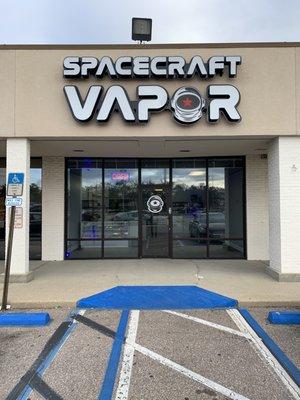 Store front Spacecraft Vapor Pensacola Vape Shop