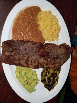 Cecina with fresh guacamole and nopal