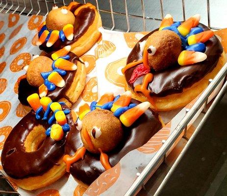 Turkey themed donuts - 11/2021