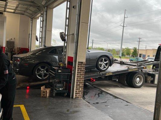 Vehicle being towed from Valvoline