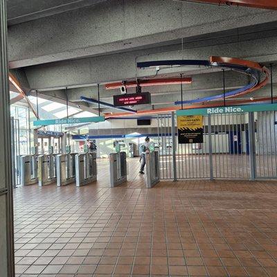 Entrance to train at University station